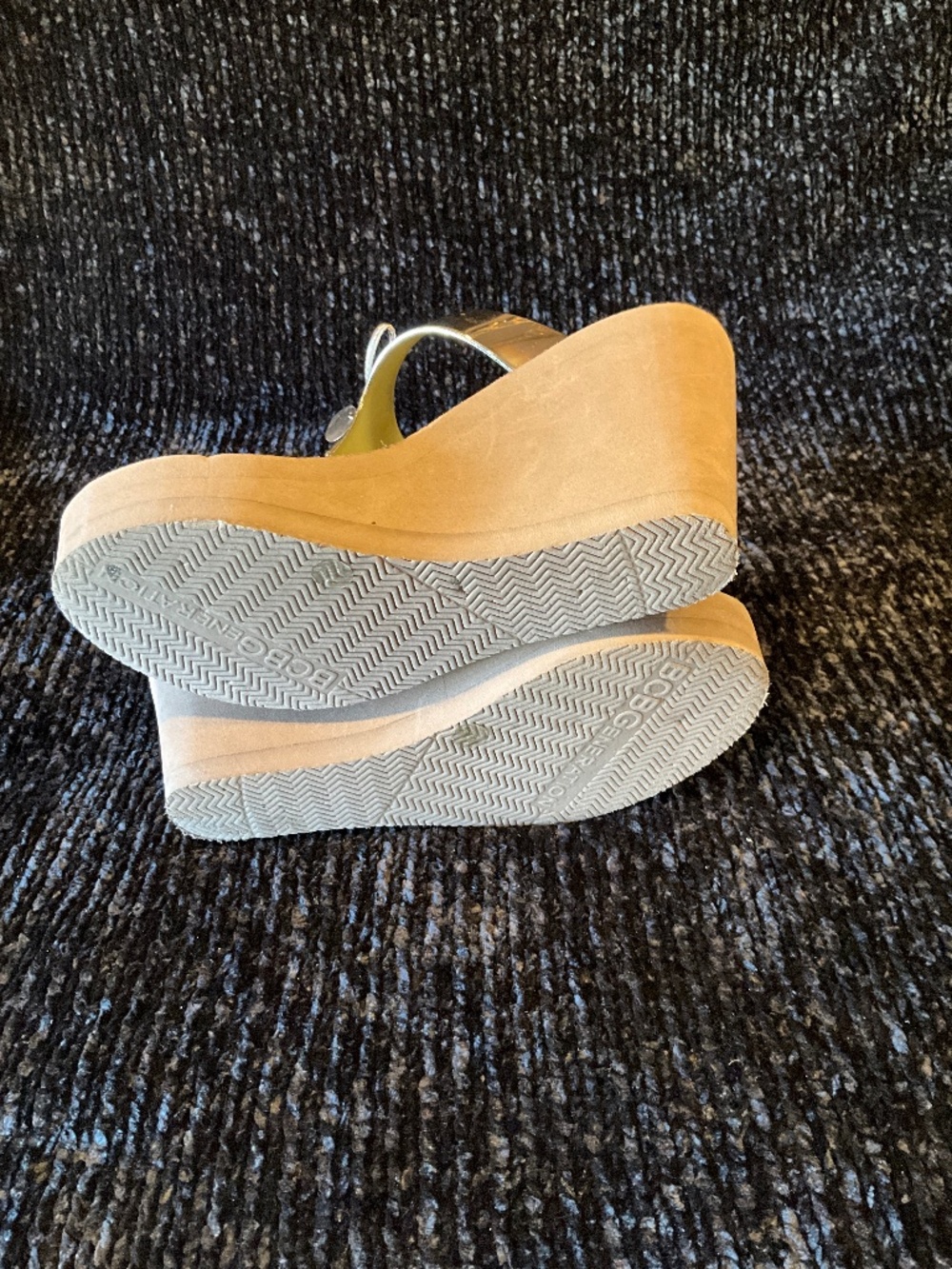 BCBGeneration Wedge Thong Sandals - 7 - Picture 4 of 5
